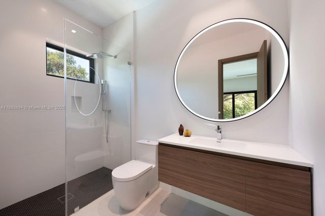 941 NE 92nd St, Miami Shores, FL 33138