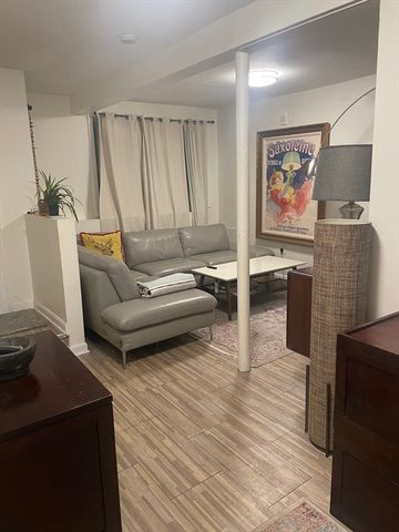 323 Meridian St 2, Boston, MA 02128