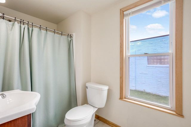 211 E Main STREET, Mishicot, WI 54228