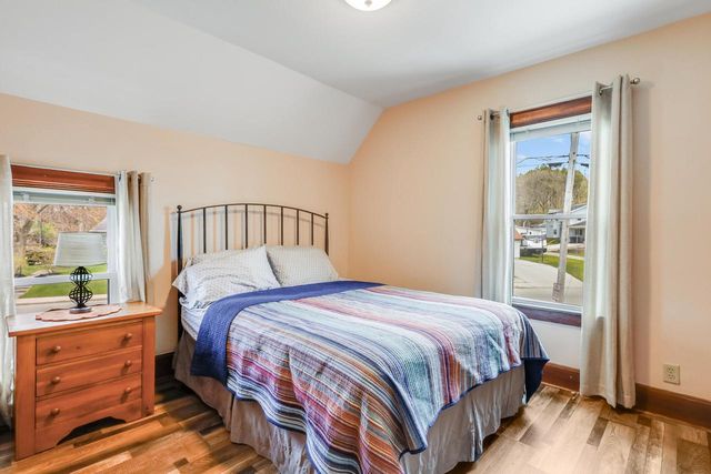 211 E Main STREET, Mishicot, WI 54228