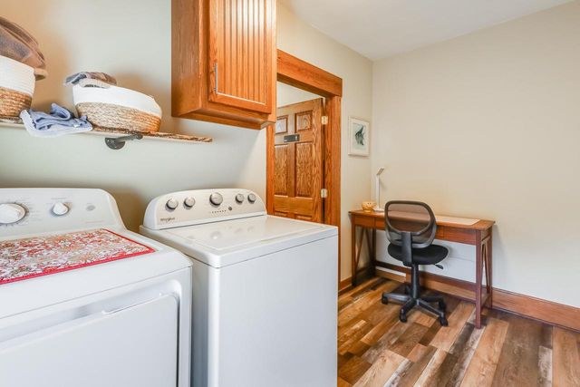 211 E Main STREET, Mishicot, WI 54228