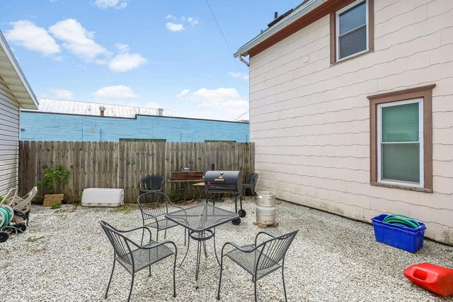 211 E Main STREET, Mishicot, WI 54228