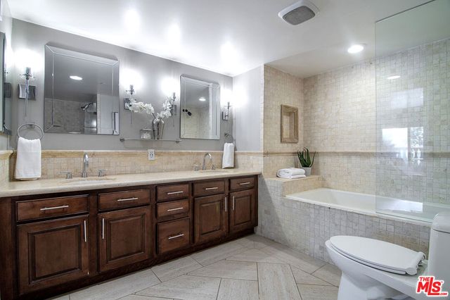 10390 La Grange Avenue X02, Los Angeles, CA 90025