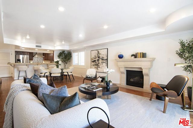 10390 La Grange Avenue X02, Los Angeles, CA 90025
