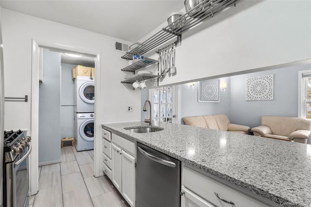 103 Carrollwood Drive, Tarrytown, NY 10591