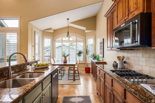 617 E KIRSTYS LN, Salt Lake City, UT 84107