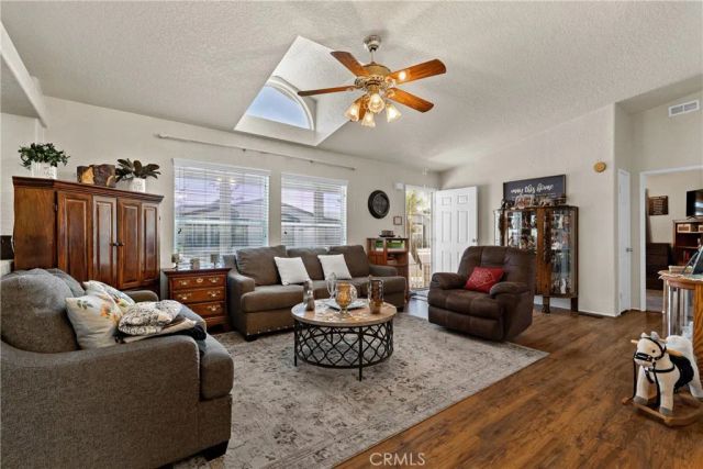 1250 N Kirby 241, Hemet, CA 92545