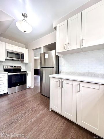 1305 Collegewood Street, Ypsilanti, MI 48197