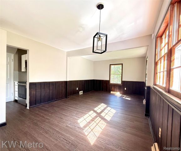 1305 Collegewood Street, Ypsilanti, MI 48197