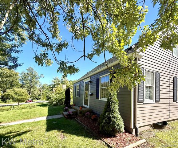 1305 Collegewood Street, Ypsilanti, MI 48197