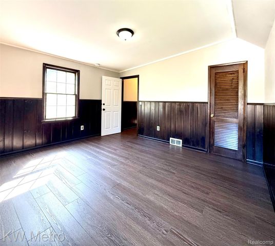 1305 Collegewood Street, Ypsilanti, MI 48197