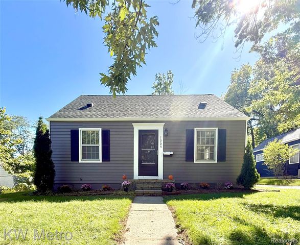1305 Collegewood Street, Ypsilanti, MI 48197