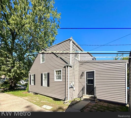1305 Collegewood Street, Ypsilanti, MI 48197