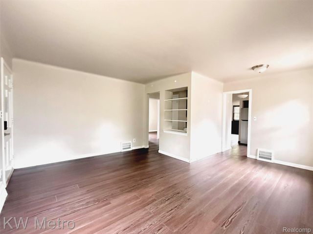 1305 Collegewood Street, Ypsilanti, MI 48197