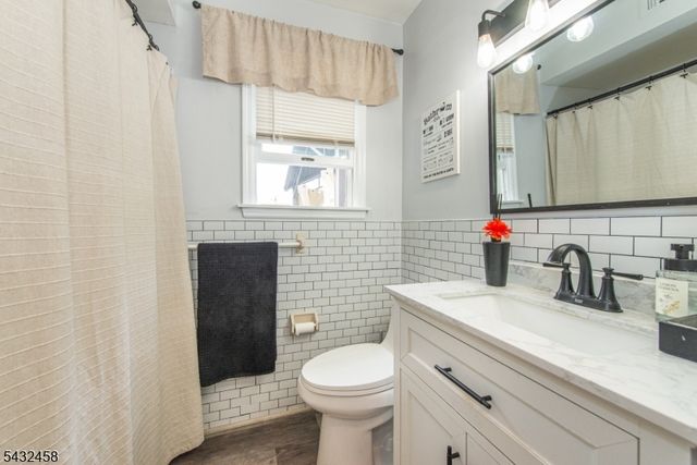 56 Garden Ave 2, Woodland Park, NJ 07424