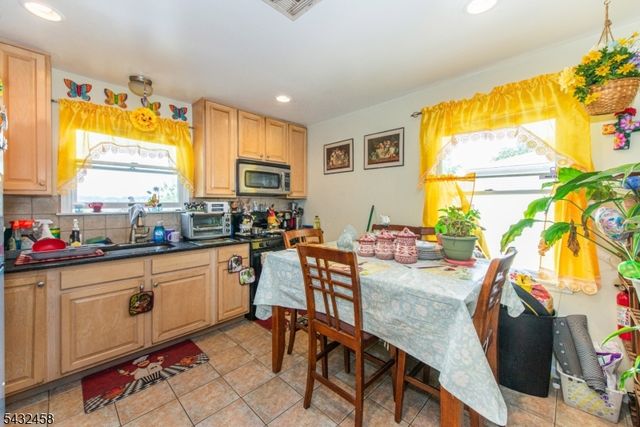 56 Garden Ave 2, Woodland Park, NJ 07424