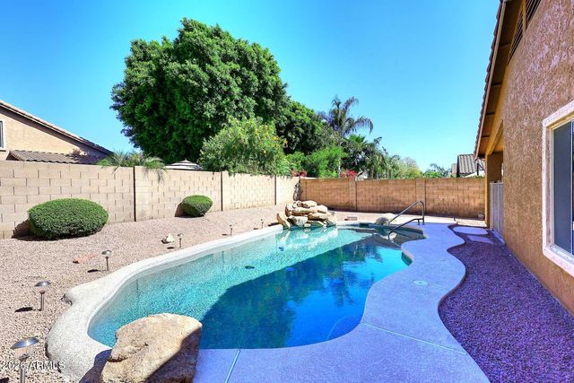 7436 W ABRAHAM Lane, Glendale, AZ 85308