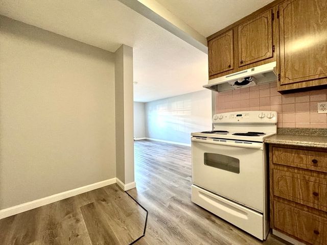 12 Old Colony Lane 4, Arlington, MA 02476