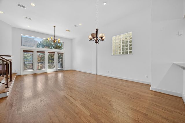 5018 Lillian Street, Houston, TX 77007