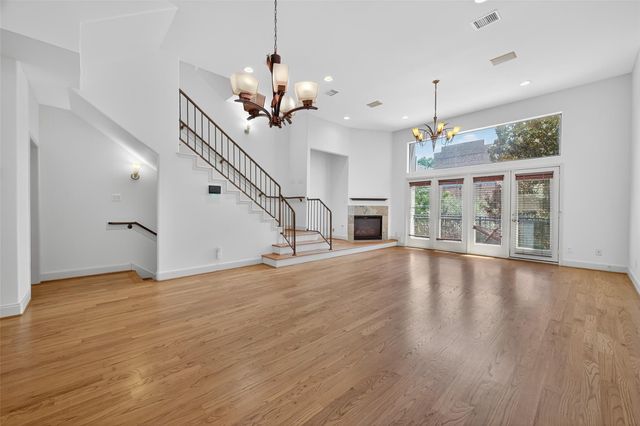 5018 Lillian Street, Houston, TX 77007