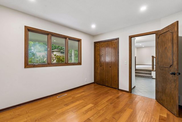 1086 Carlton Drive, Shoreview, MN 55126