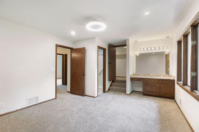 1086 Carlton Drive, Shoreview, MN 55126