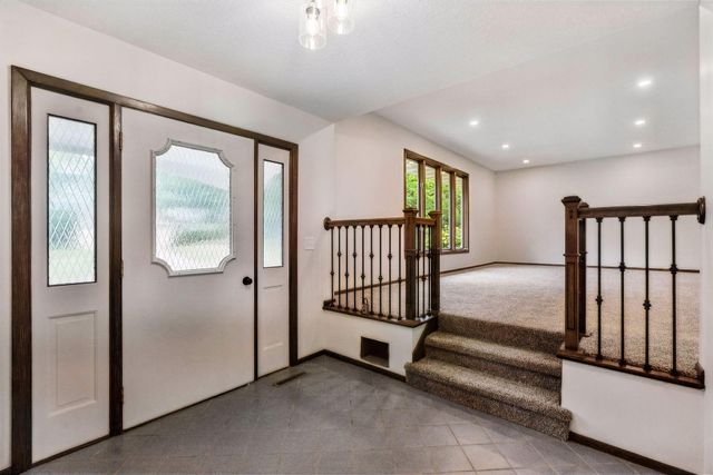 1086 Carlton Drive, Shoreview, MN 55126