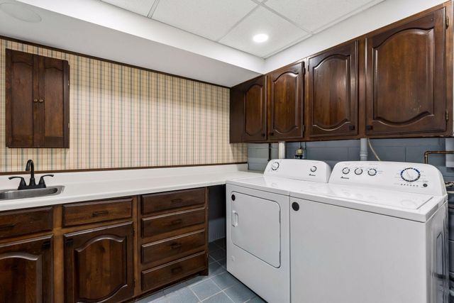 1086 Carlton Drive, Shoreview, MN 55126