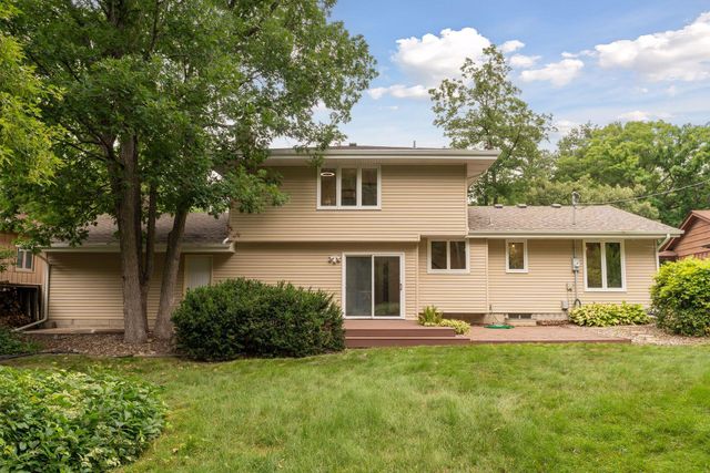 1086 Carlton Drive, Shoreview, MN 55126