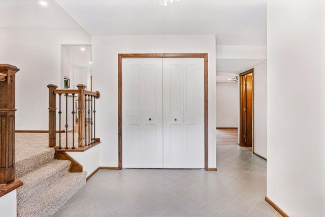 1086 Carlton Drive, Shoreview, MN 55126