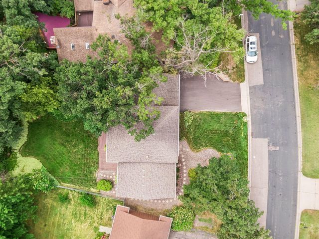 1086 Carlton Drive, Shoreview, MN 55126