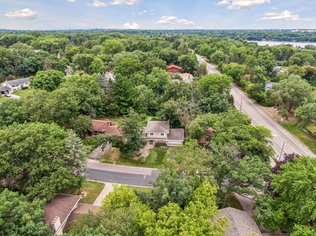 1086 Carlton Drive, Shoreview, MN 55126