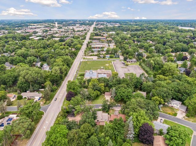 1086 Carlton Drive, Shoreview, MN 55126