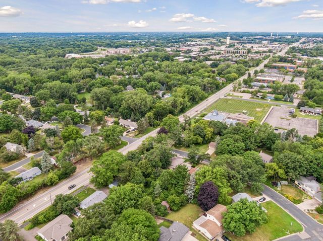 1086 Carlton Drive, Shoreview, MN 55126