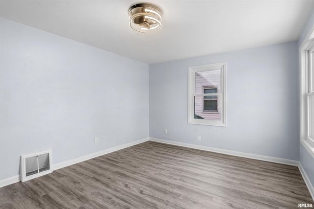 1820 N 19TH Street, Springfield, IL 62702