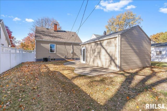 1820 N 19TH Street, Springfield, IL 62702