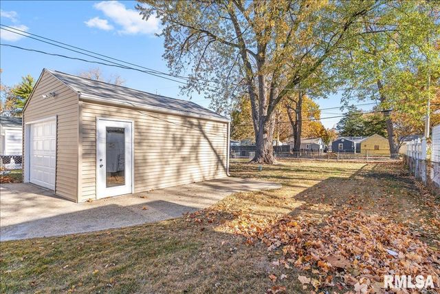 1820 N 19TH Street, Springfield, IL 62702