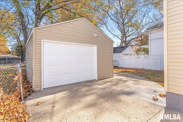 1820 N 19TH Street, Springfield, IL 62702