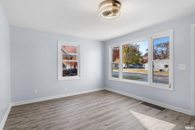 1820 N 19TH Street, Springfield, IL 62702