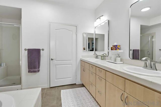 8233 Station Village Ln 2409, San Diego, CA 92108