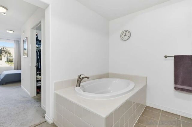 8233 Station Village Ln 2409, San Diego, CA 92108