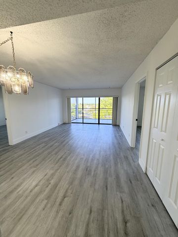 9235 SW 8th Street 512, Boca Raton, FL 33428