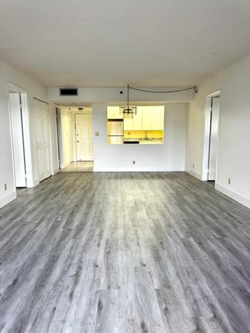 9235 SW 8th Street 512, Boca Raton, FL 33428