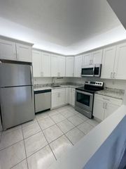 9235 SW 8th Street 512, Boca Raton, FL 33428