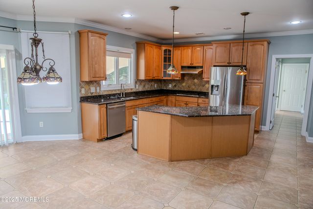 3 Green Springs Way, Freehold, NJ 07728