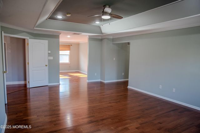 3 Green Springs Way, Freehold, NJ 07728