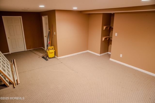 3 Green Springs Way, Freehold, NJ 07728