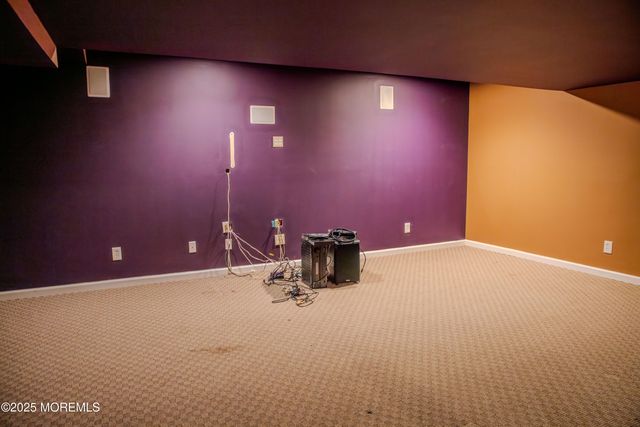 3 Green Springs Way, Freehold, NJ 07728