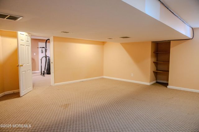 3 Green Springs Way, Freehold, NJ 07728