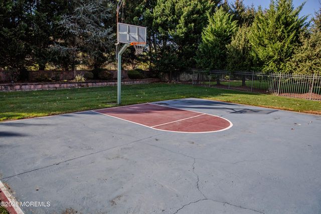 3 Green Springs Way, Freehold, NJ 07728